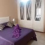 Villa Beautiful, Spacious Villa, Heated Pool, Sleeps Eight, With Quality Furnishings *
