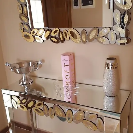 Beautiful, Spacious Villa, Heated Pool, Sleeps Eight, With Quality Furnishings * קלטה דה פוסטה