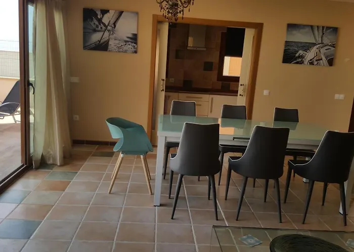 Beautiful, Spacious Villa, Heated Pool, Sleeps Eight, With Quality Furnishings *