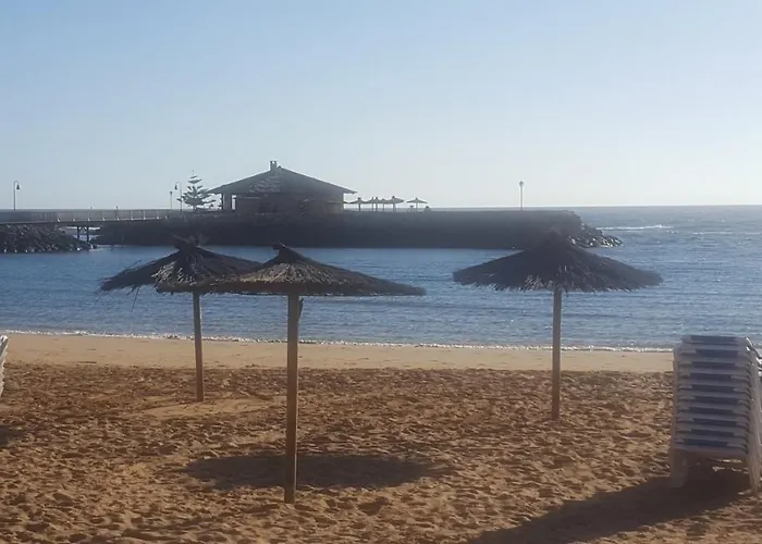 Villa Beautiful, Spacious Villa, Heated Pool, Sleeps Eight, With Quality Furnishings