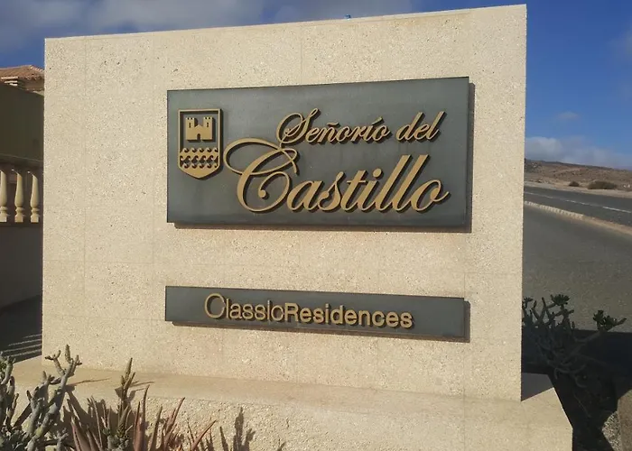 Beautiful, Spacious Villa, Heated Pool, Sleeps Eight, With Quality Furnishings *