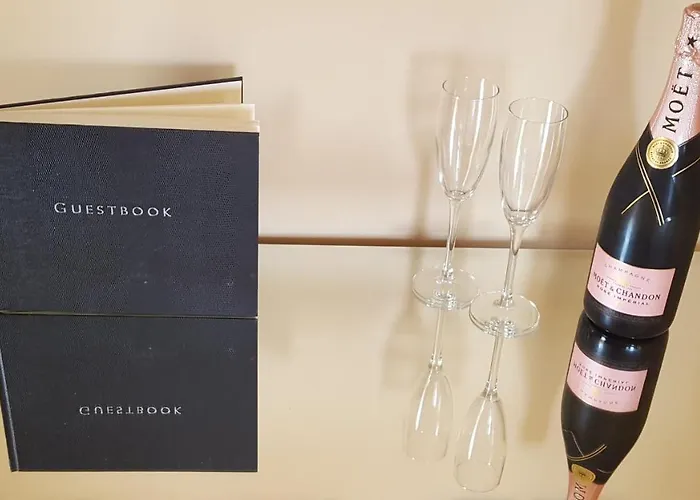 Villa Beautiful, Spacious Villa, Heated Pool, Sleeps Eight, With Quality Furnishings *