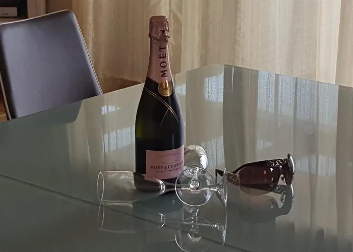 Beautiful, Spacious Villa, Heated Pool, Sleeps Eight, With Quality Furnishings Villa