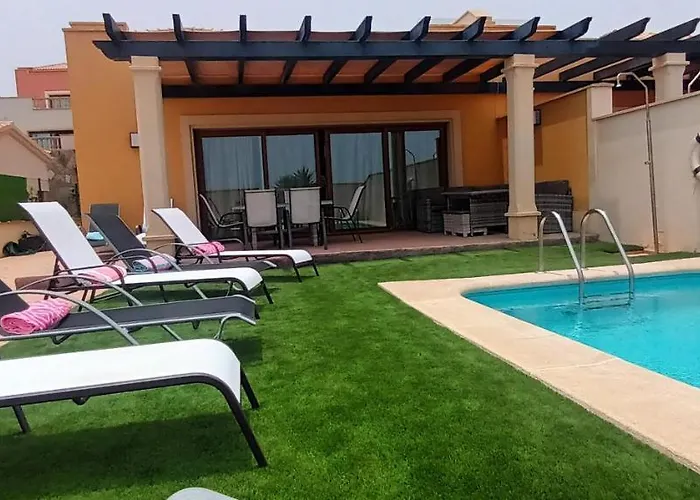 Villa Beautiful, Spacious Villa, Heated Pool, Sleeps Eight, With Quality Furnishings *