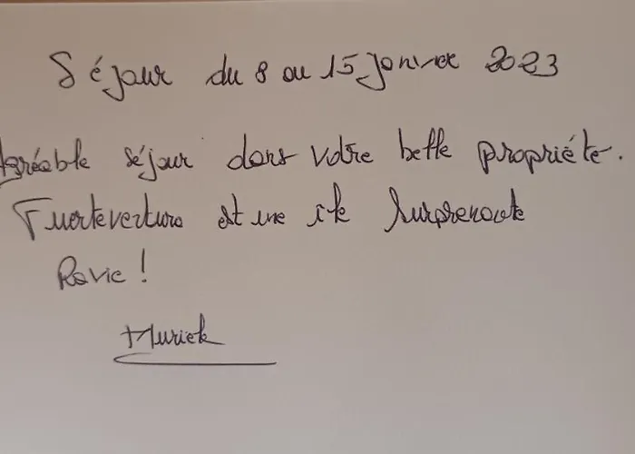 Villa Beautiful, Spacious Villa, Heated Pool, Sleeps Eight, With Quality Furnishings *