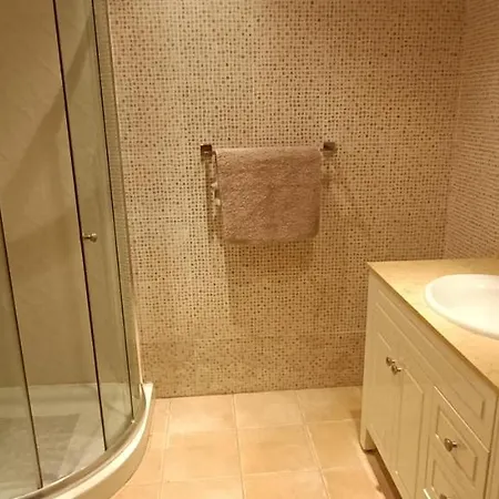 ヴィラ Beautiful, Spacious Villa, Heated Pool, Sleeps Eight, With Quality Furnishings *