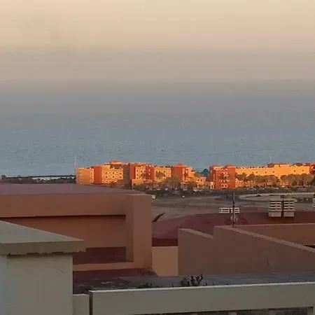 ヴィラ Beautiful, Spacious Villa, Heated Pool, Sleeps Eight, With Quality Furnishings カレタ・デ・フステ