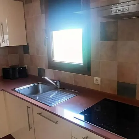 Beautiful, Spacious Villa, Heated Pool, Sleeps Eight, With Quality Furnishings * カレタ・デ・フステ