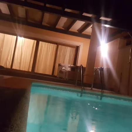 Beautiful, Spacious Villa, Heated Pool, Sleeps Eight, With Quality Furnishings