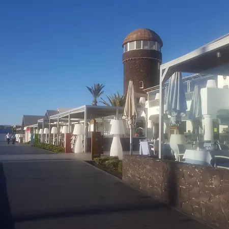 Beautiful, Spacious Villa, Heated Pool, Sleeps Eight, With Quality Furnishings Caleta De Fuste