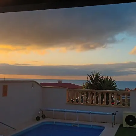 Beautiful, Spacious Villa, Heated Pool, Sleeps Eight, With Quality Furnishings Caleta De Fuste