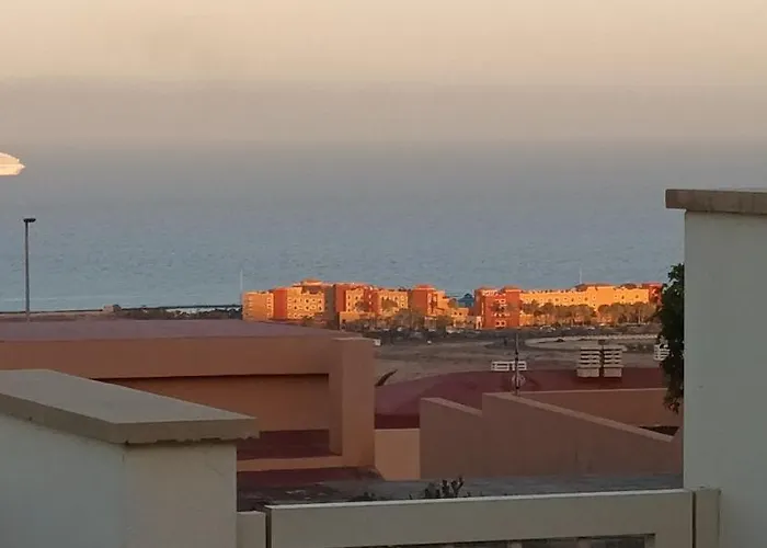 Villa Beautiful, Spacious Villa, Heated Pool, Sleeps Eight, With Quality Furnishings Caleta De Fuste