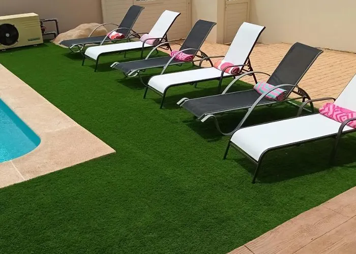 Beautiful, Spacious Villa, Heated Pool, Sleeps Eight, With Quality Furnishings Caleta De Fuste